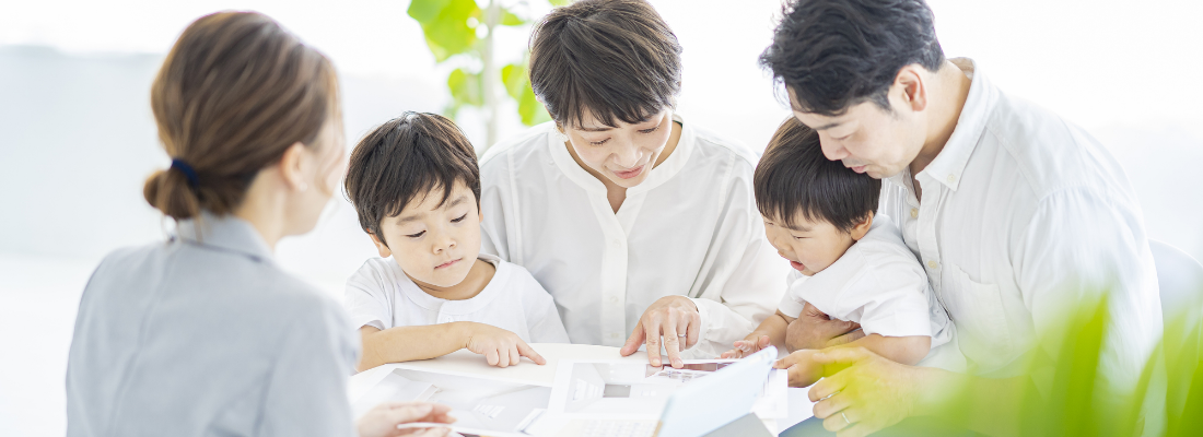 職人さんの元気と家族を健康保険でお守りします。